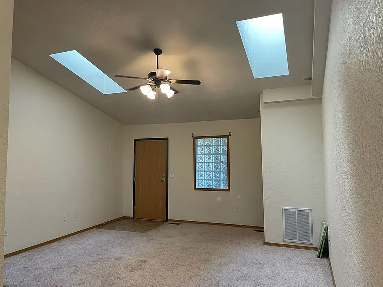 100 S Shebal Ave — Photo 8