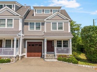 16 Hawthorne St S #A, Greenwich, CT 06831