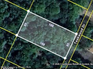 17 Teakwood Rd, Newfoundland, PA 18445