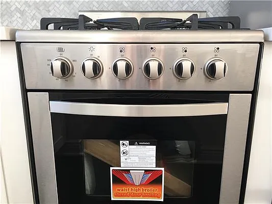 Rented by Avenue Sotheby's International Realty | media 31