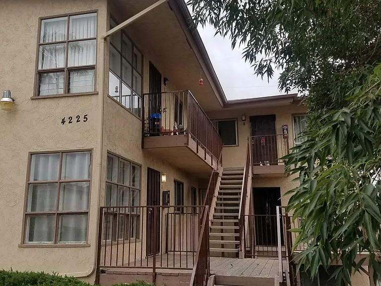 4225 Estrella Ave #6 — Photo 23