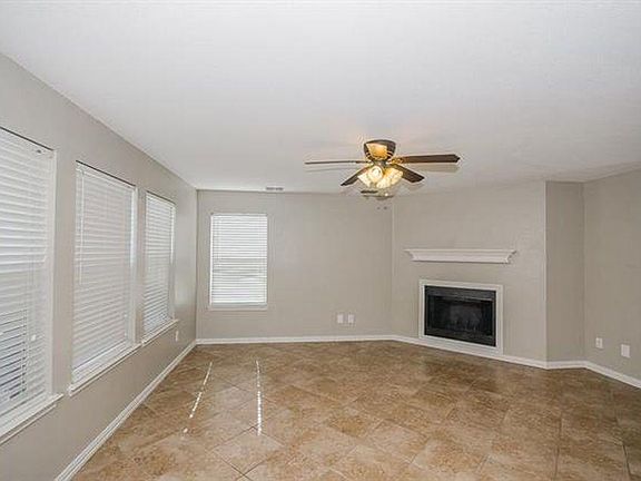 4th image of 2152 Royal Acres Trl