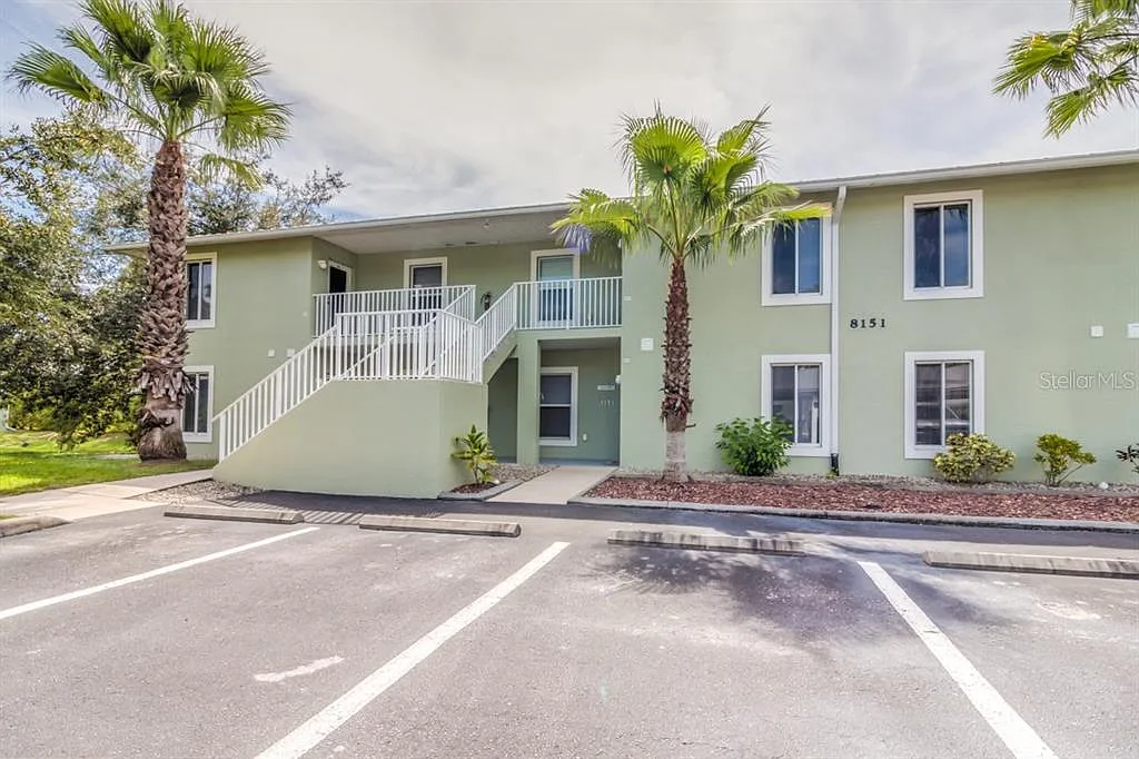 2 bed, 2.0 bath, 1230 sqft, $3,400 — Photo 2