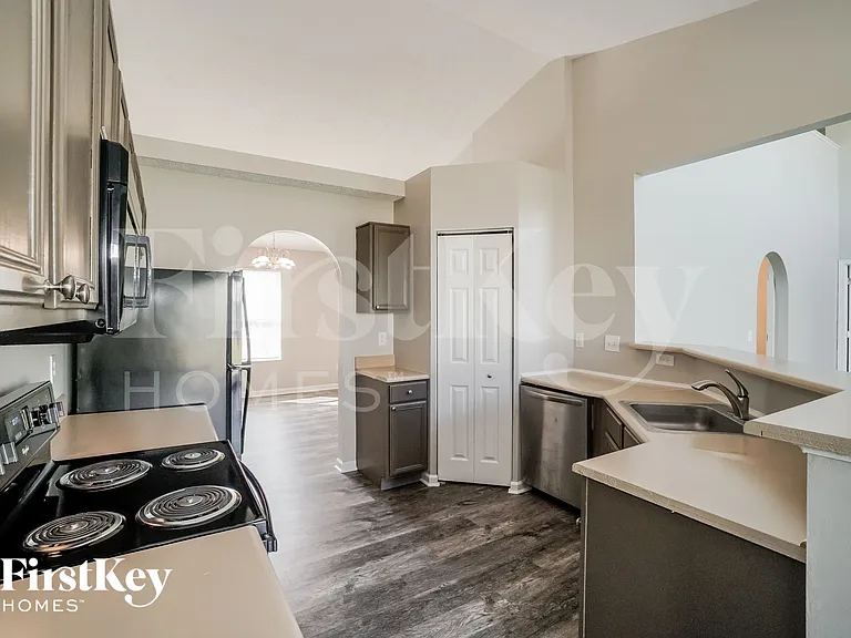3253 Kady Ln — Photo 8