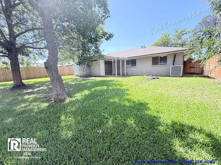 706 Jamestown Dr — Photo 27