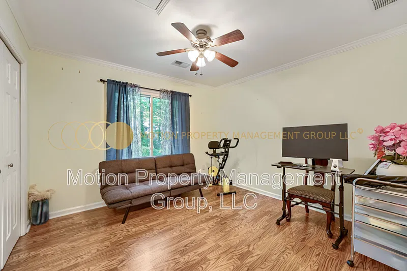 3 bed, 2.5 bath, 2109 sqft, $3,500 — Photo 3