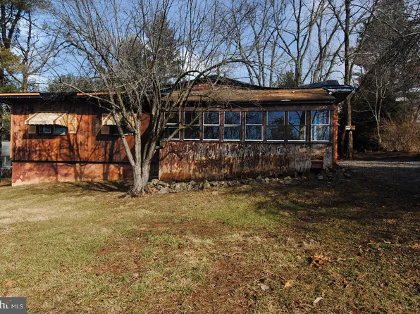 411 Cardinal Dr, Front Royal, VA 22630