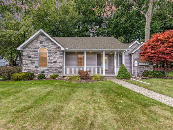 7753 Teaberry Dr, Freeland, MI 48623