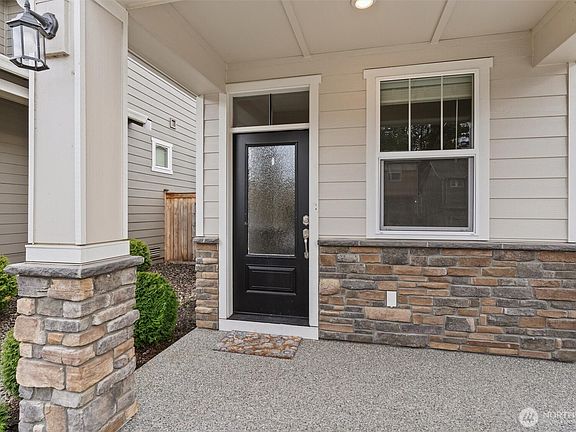 4th image of 8616 58th Street NE