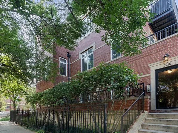 2758 W Francis Pl APT 204, Chicago, IL 60647