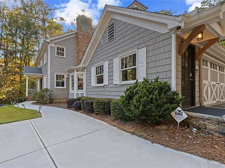 1532 Huntingdon Trl — Photo 3