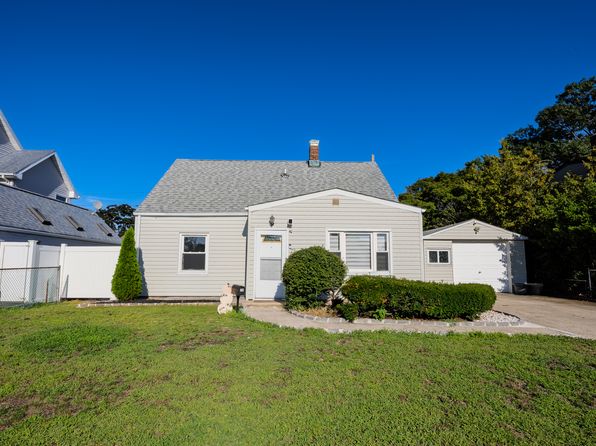 75 Ranch Ln