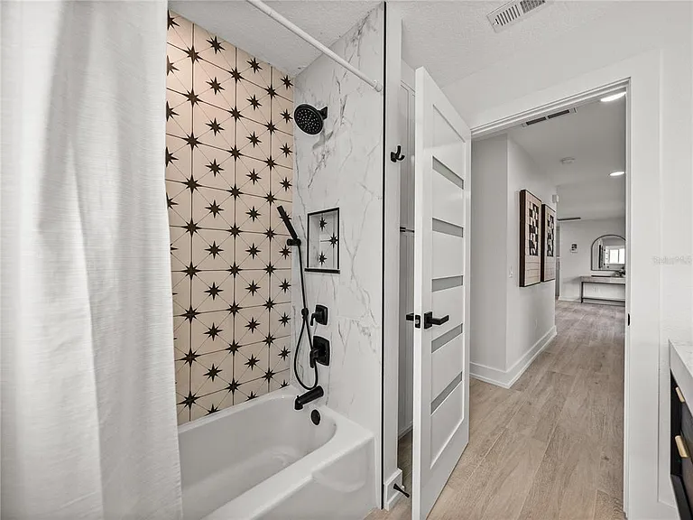 6709 Cardinal Dr S — Photo 39