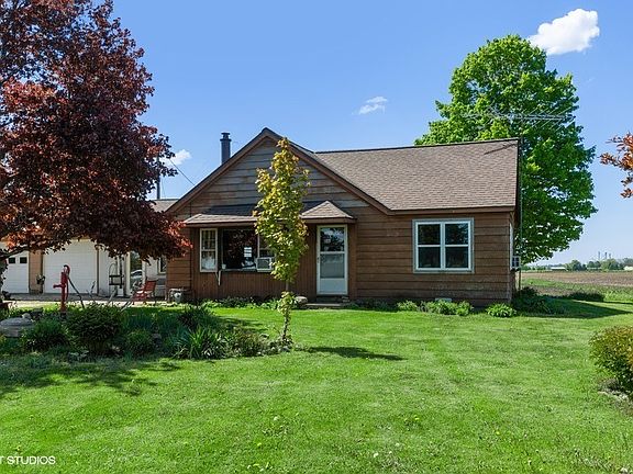 Welcome home to the country, yet close to town!