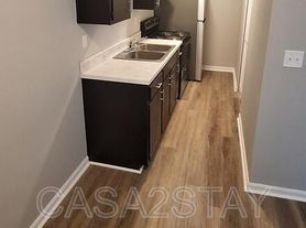 678 Knox Blvd