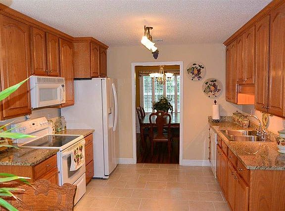 5th image of 301 Wilmington Dr
