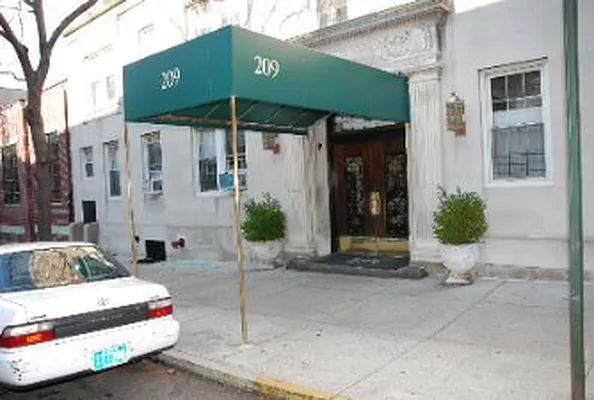 Sold by Corcoran | media 14