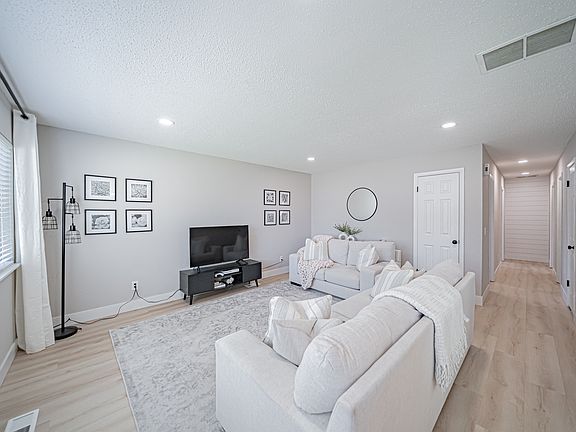 4th image of 2051 Bodily St