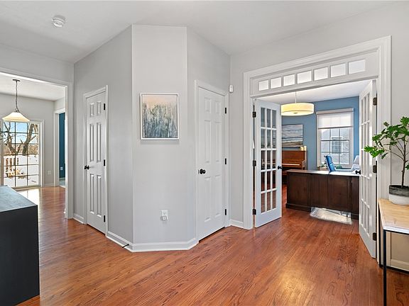 5th image of 1670 Heritage Dr