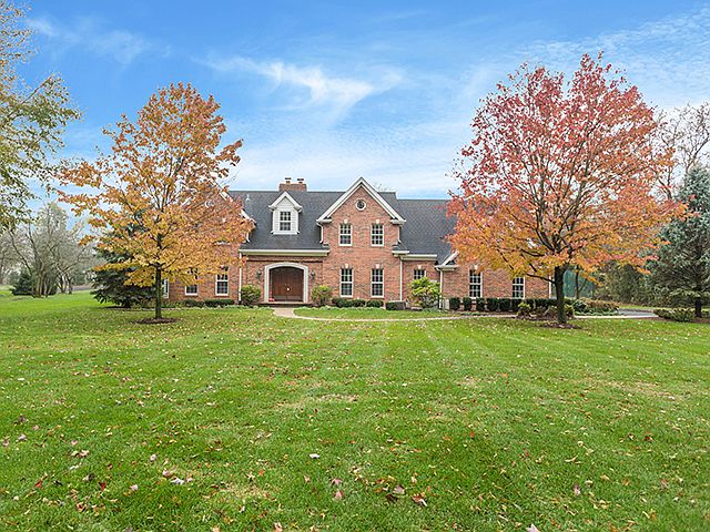 1st image of 32W671 Honey Hill Cir