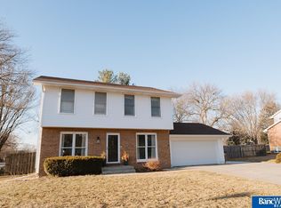 7300 Skyhawk Cir, Lincoln, NE 68506