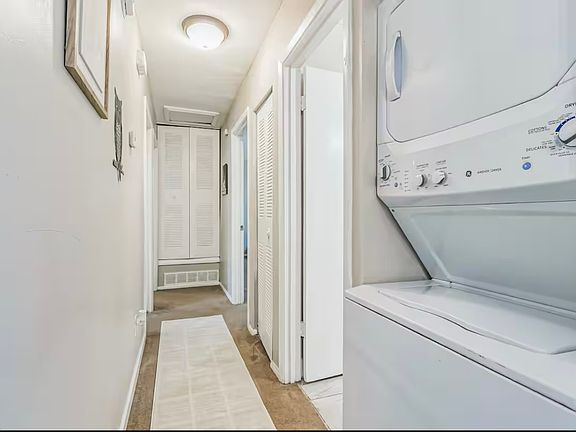 2nd image of 5121 Martins Crossing Rd