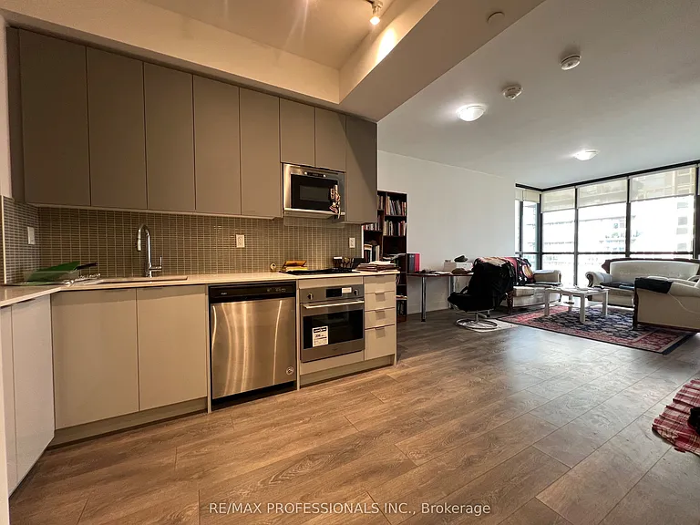2916 Highway 7 Rd — Photo 5