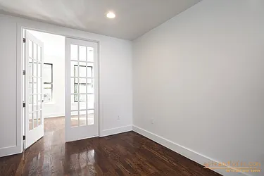 Rented by aptsandlofts.com