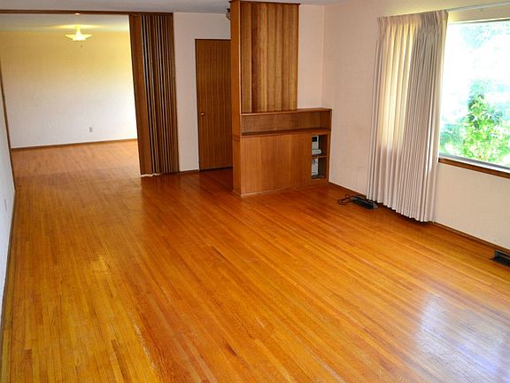 4th image of 4901 N 13th St