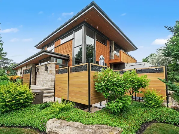 1477 Prestone Dr, Ottawa, ON K1E 1M5