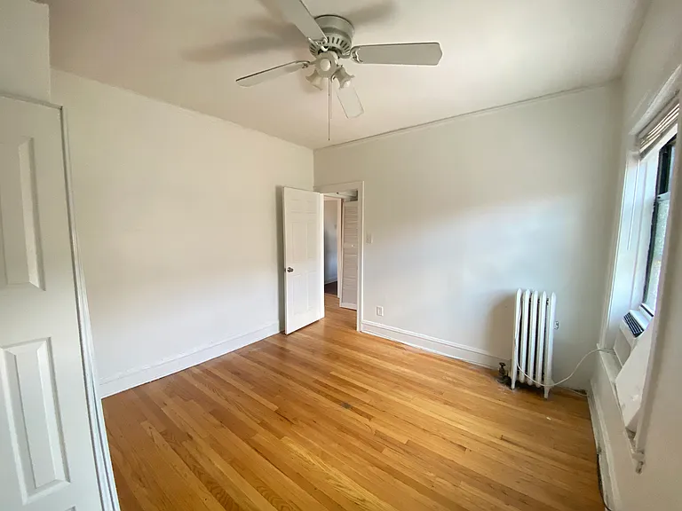 1239 W Greenleaf Ave #3S — Photo 10
