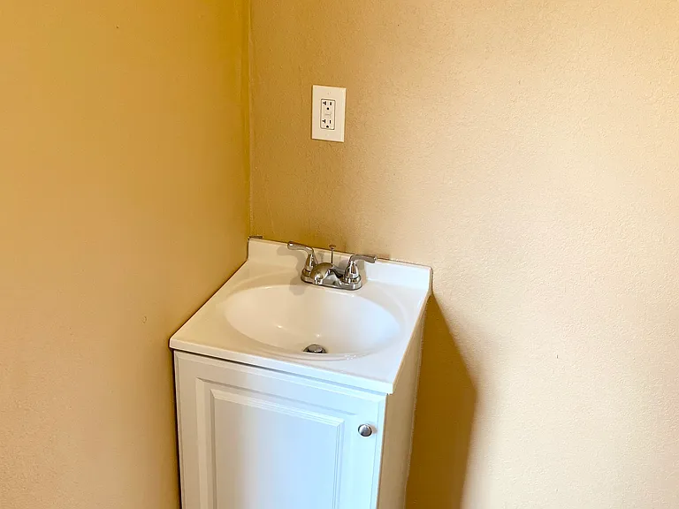 932 Springdale Rd — Photo 3