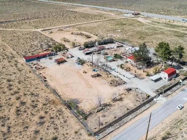 34047 175th St E, Llano, CA 93544