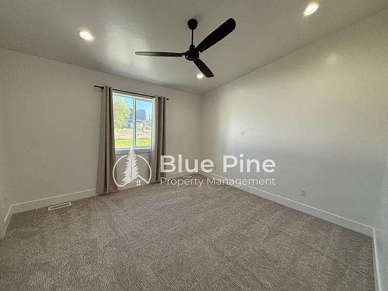4403 E Hatch Hollow Ln — Photo 9