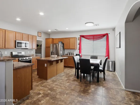 18073 W VOGEL Avenue, Waddell, AZ 85355