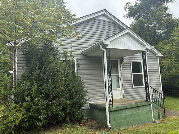 2nd image of 912 W 8th St