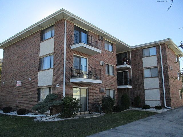 1st image of 10310 Mansfield Ave #2E