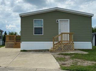 2030 Jaden Ln #214, Greenwood, IN 46143