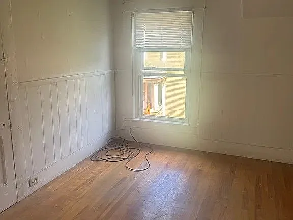 3 bed, 1.0 bath, $1,500 — Photo 4