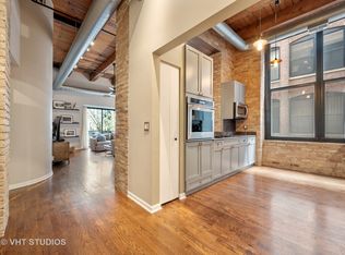 525 W Superior St APT 227, Chicago, IL 60654