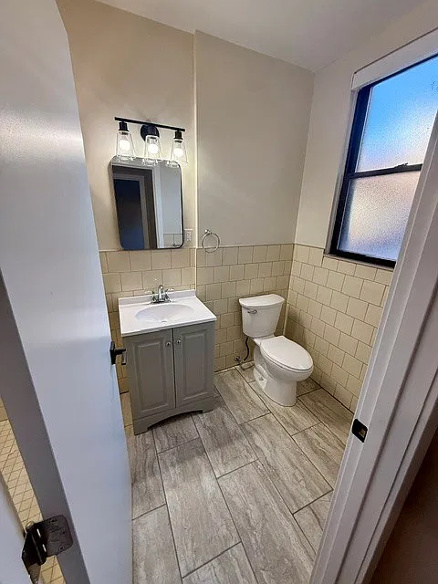 2 bed, 1075 sqft, $2,250 — Photo 3