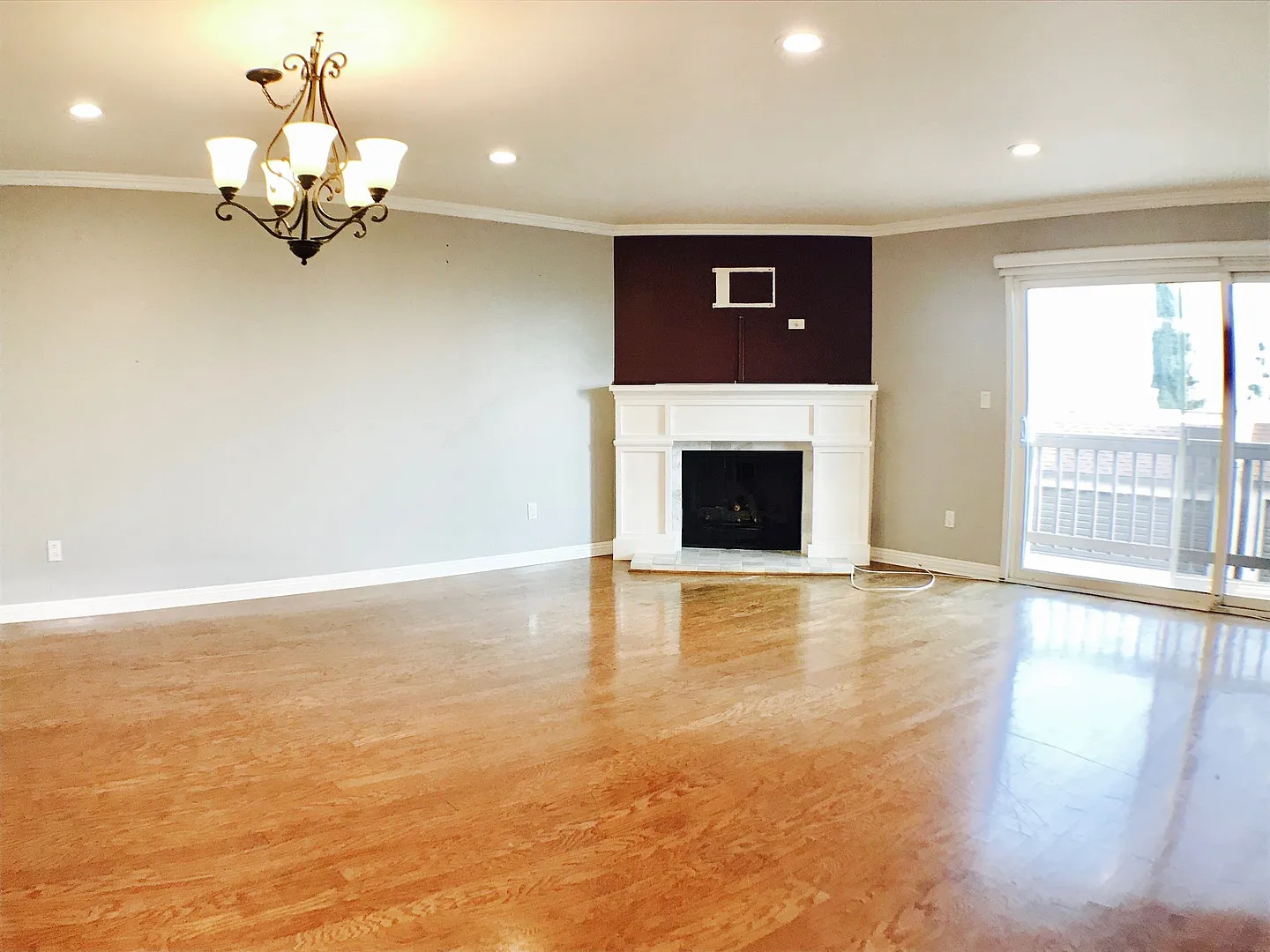 Panoramic Views From Balcony Attached Garage — Photo 3