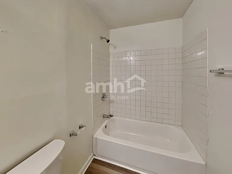 2442 Country Lake Ln — Photo 12