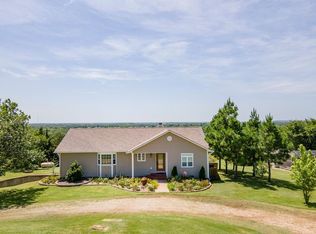220 Overlook Dr, Caney, KS 67333