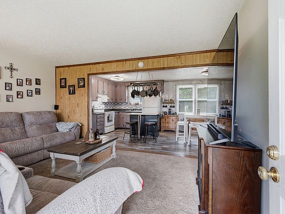 3rd image of 6539 Longview Dr