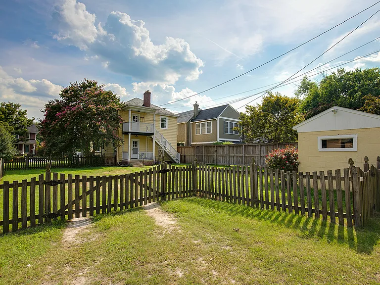 1312 Avondale Ave — Photo 48