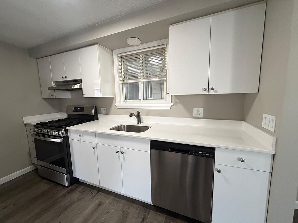 1st image of 35 Roughan St APT 2