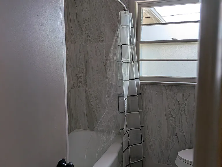5121 S Madison Ave — Photo 12