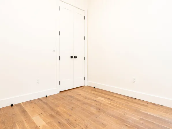 43 Kingston Avenue image 7 of 14