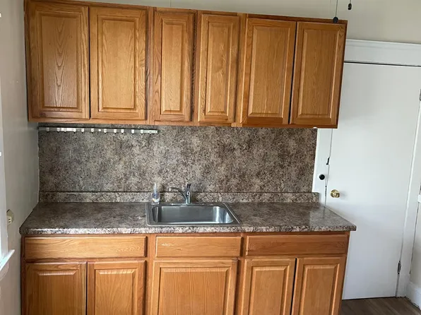 1034 E 141st St, Cleveland, OH 44110